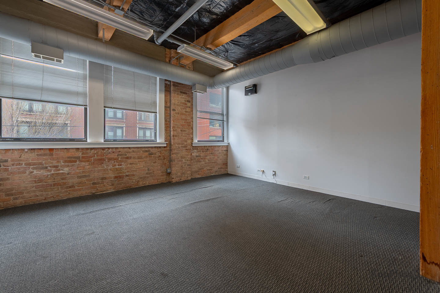 921 W Van Buren Street 2d Property Photo 3