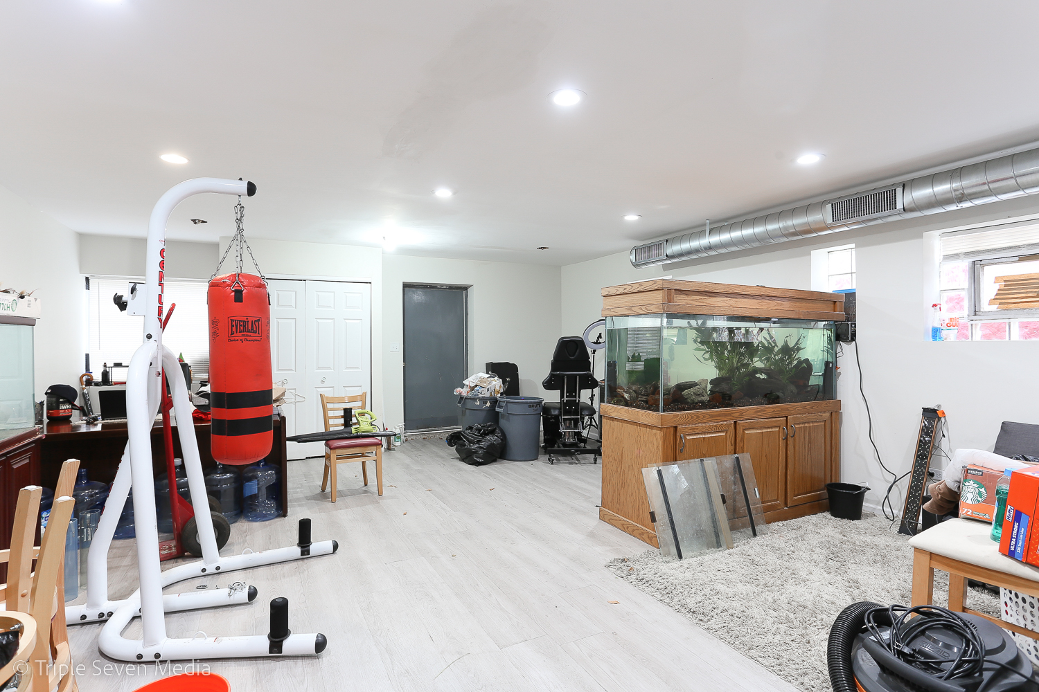 5802 W Higgins Avenue Property Photo 10