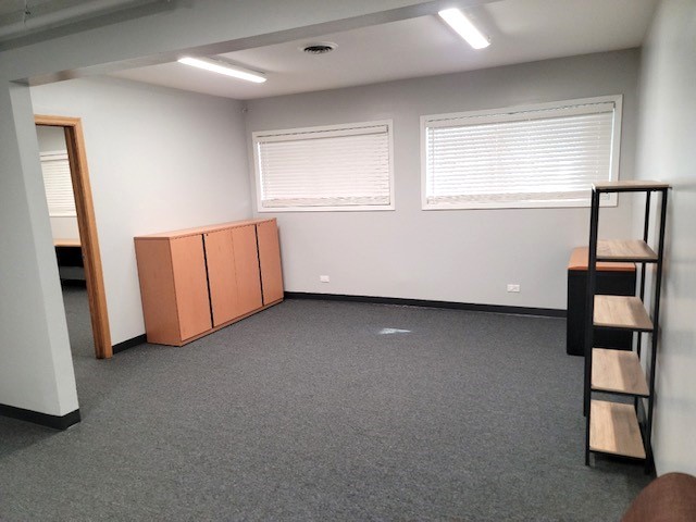 53 E Saint Charles Road Property Photo 4