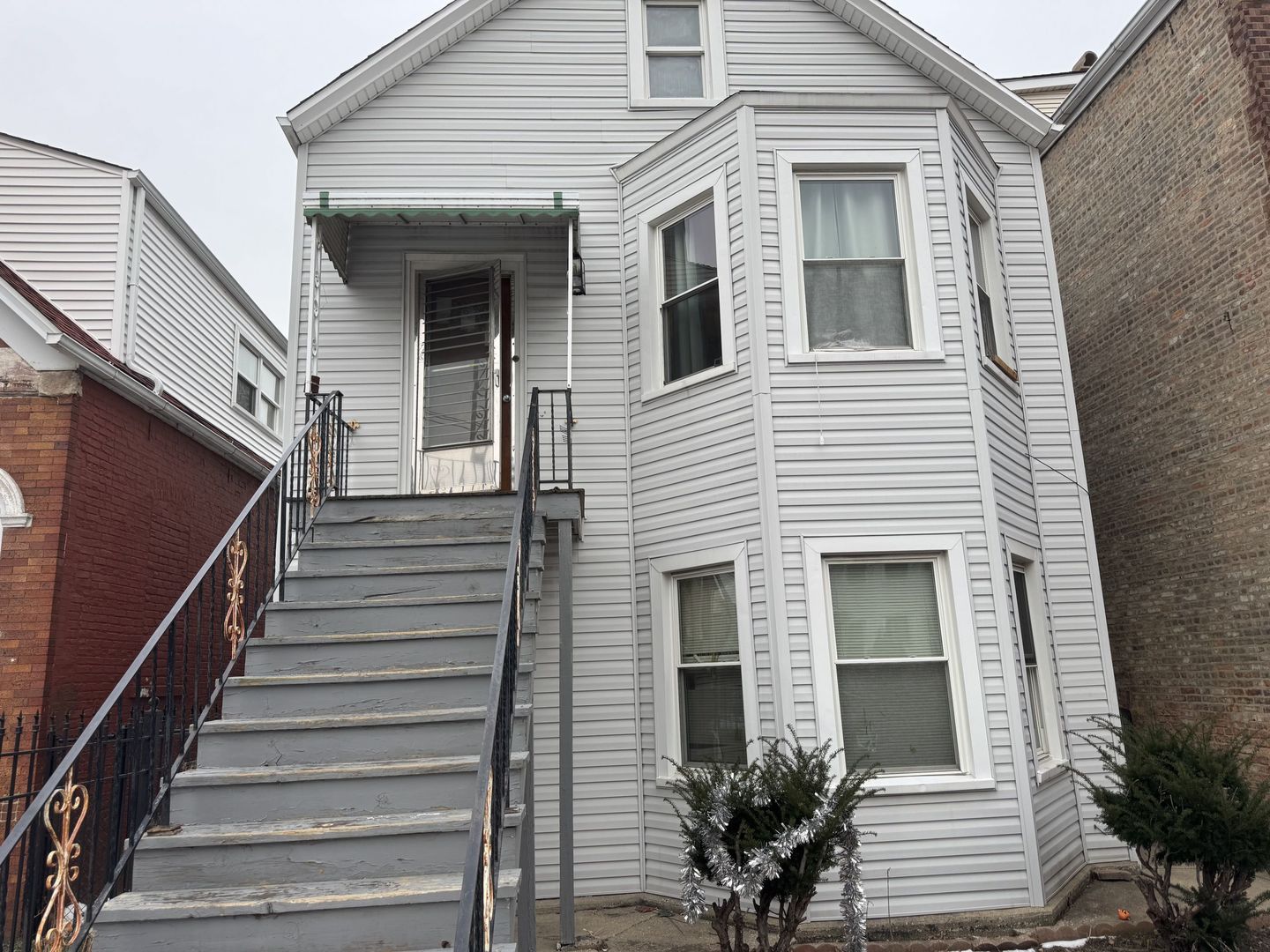 4717 S Rockwell Street Property Photo 1