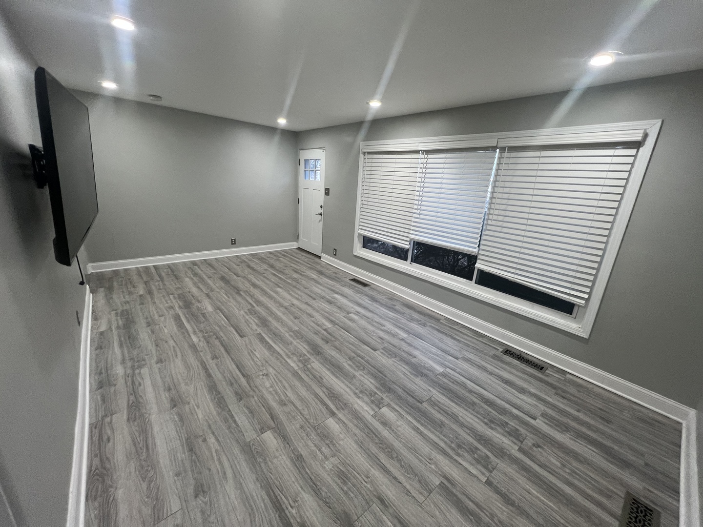 17056 Burnham Avenue Property Photo 8