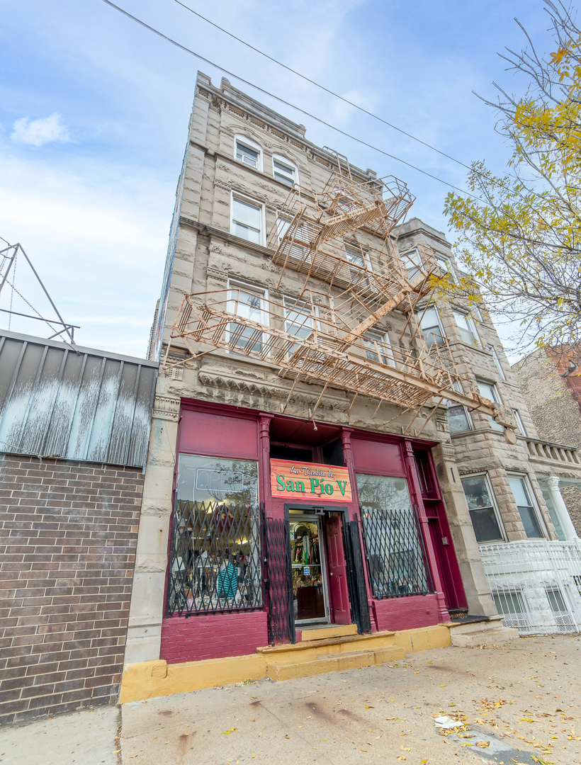 1854 S Ashland Avenue Property Photo 1