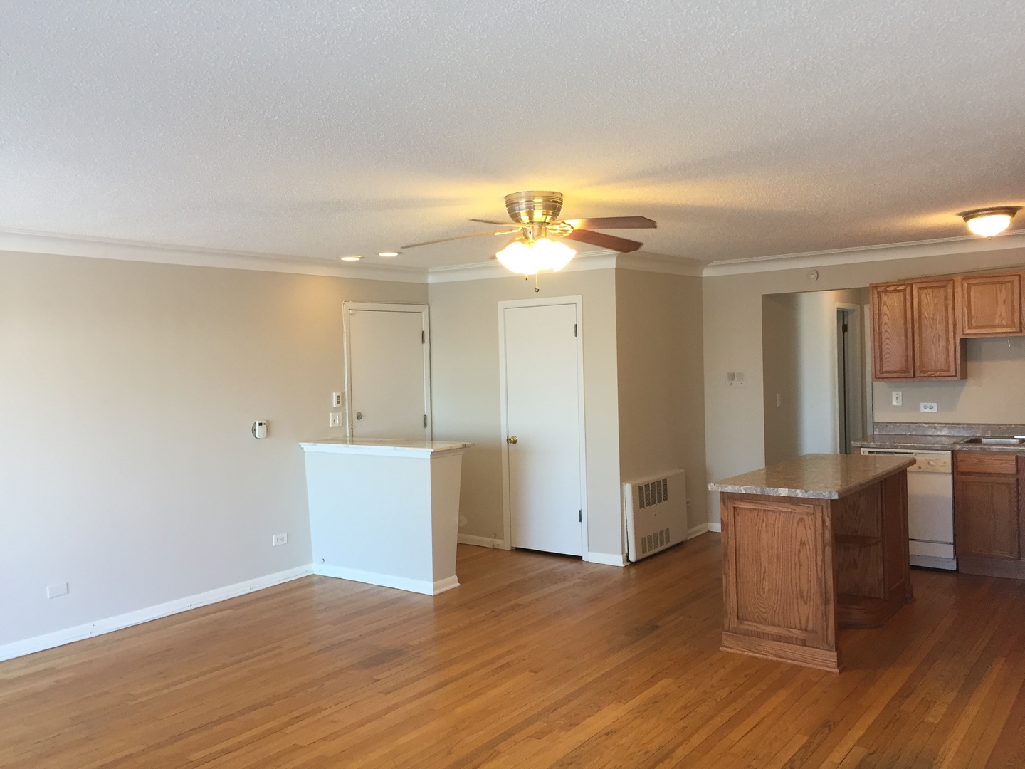 6037 W Belmont Avenue Property Photo 11
