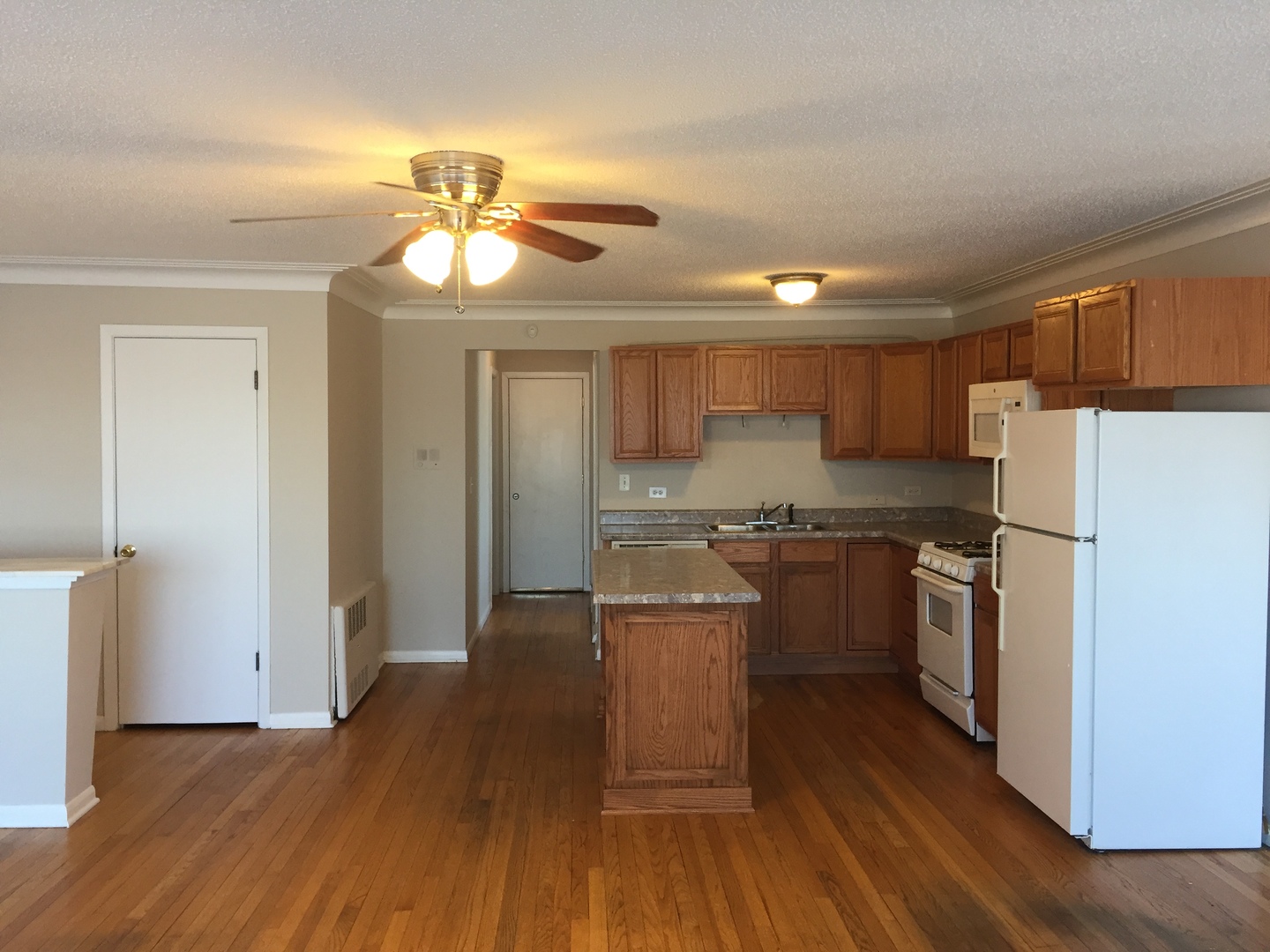 6037 W Belmont Avenue Property Photo 12