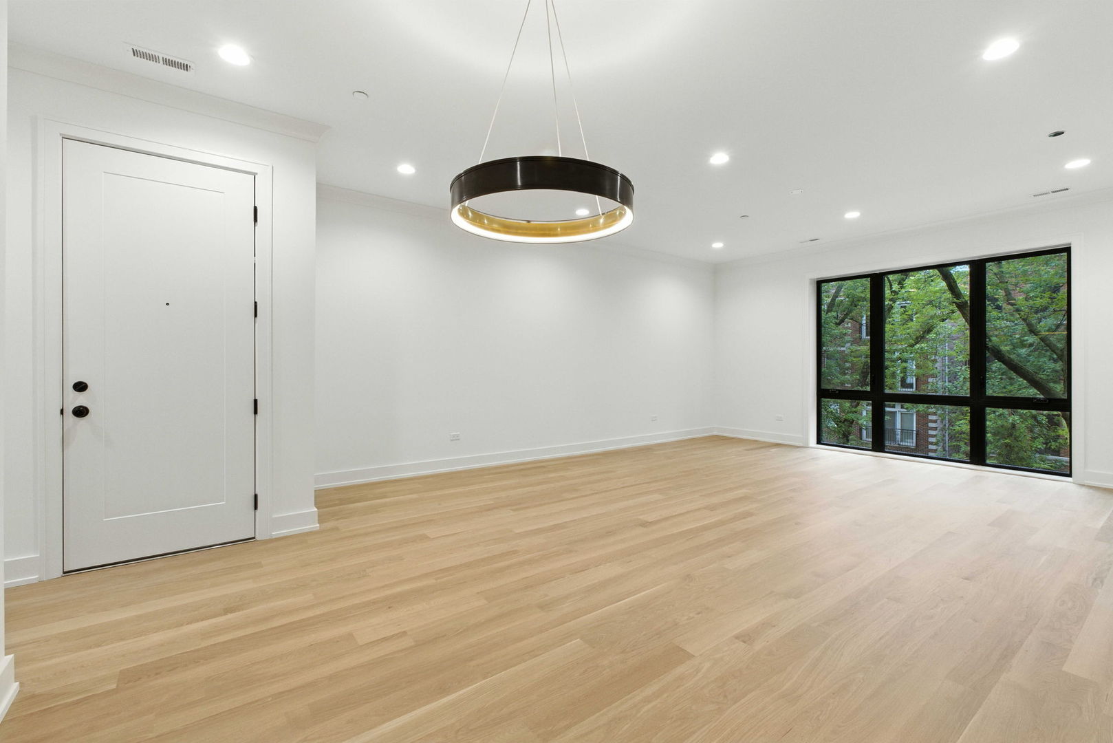 1404 W George Street 1 Property Photo 6