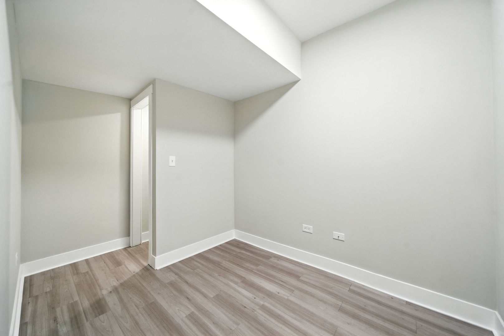 7318 S Aberdeen Street Property Photo 6