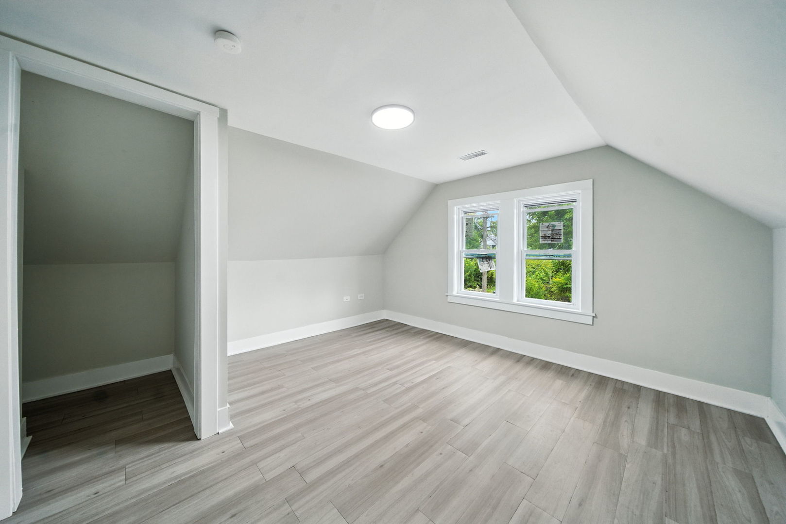 7318 S Aberdeen Street Property Photo 11