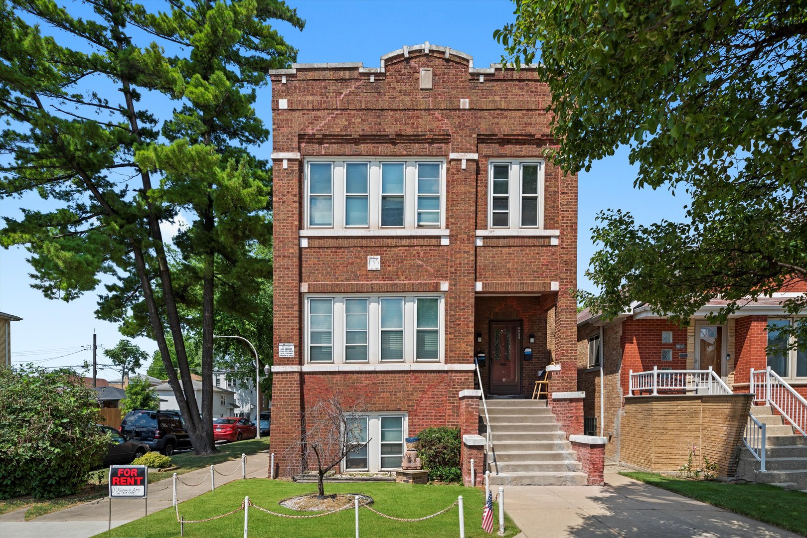 6058 S Massasoit Avenue Property Photo 1