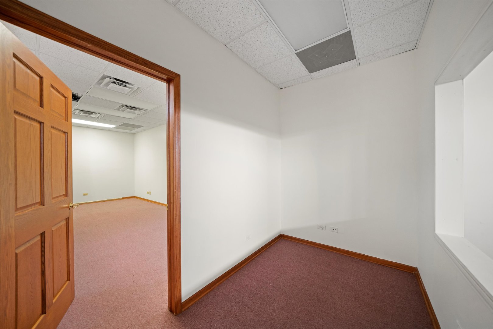 591 Burnham Avenue Property Photo 13