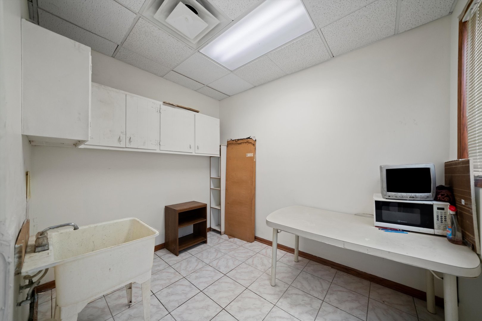 591 Burnham Avenue Property Photo 14