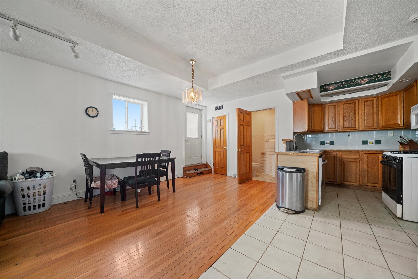 591 Burnham Avenue Property Photo 30