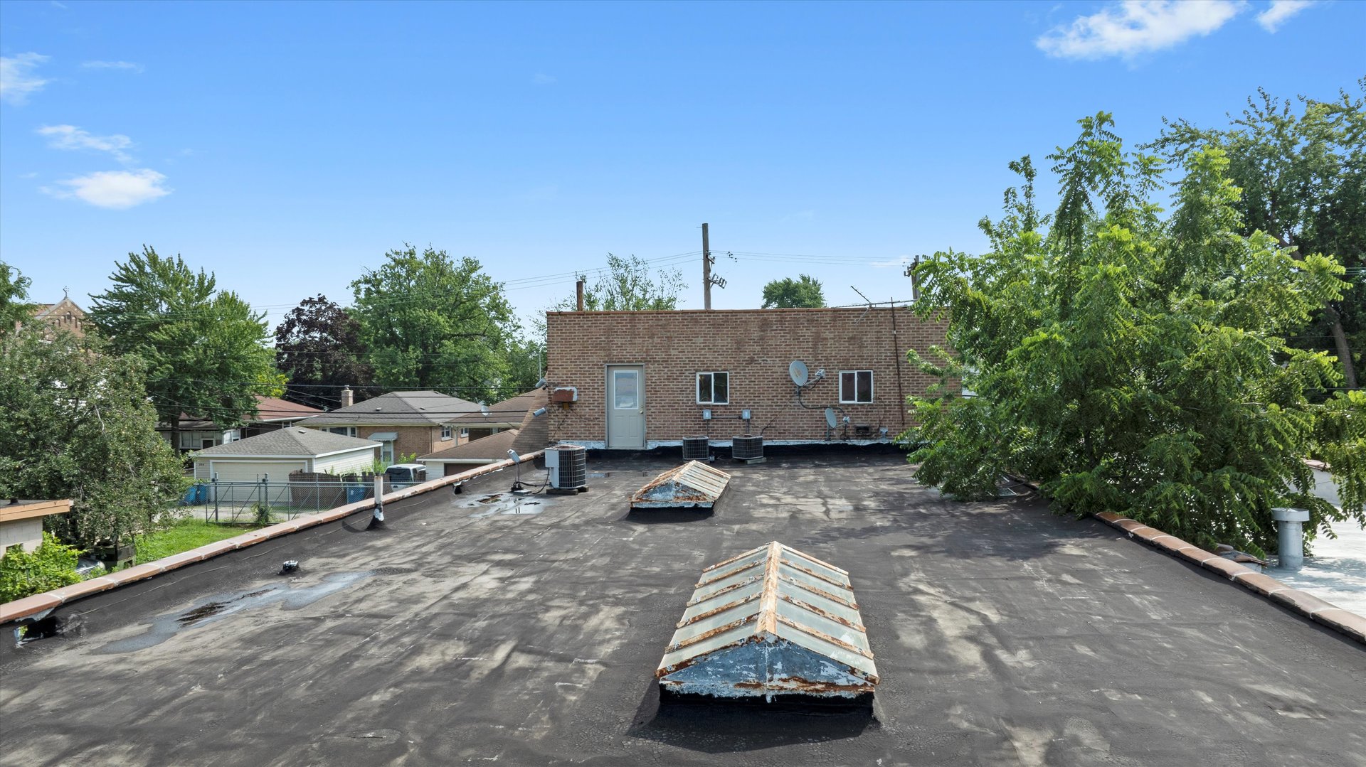591 Burnham Avenue Property Photo 36