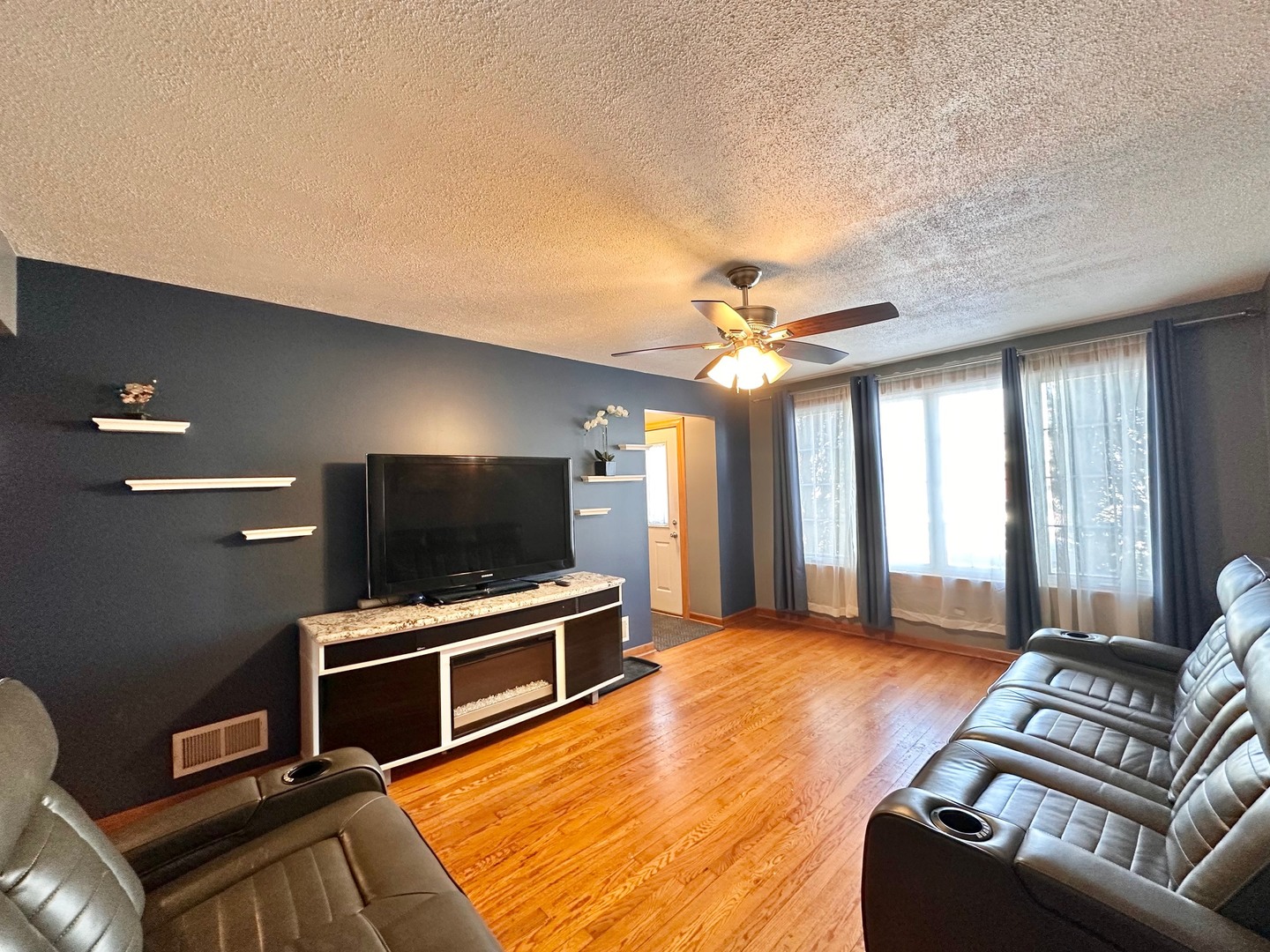 4131 W 81st Place Property Photo 5