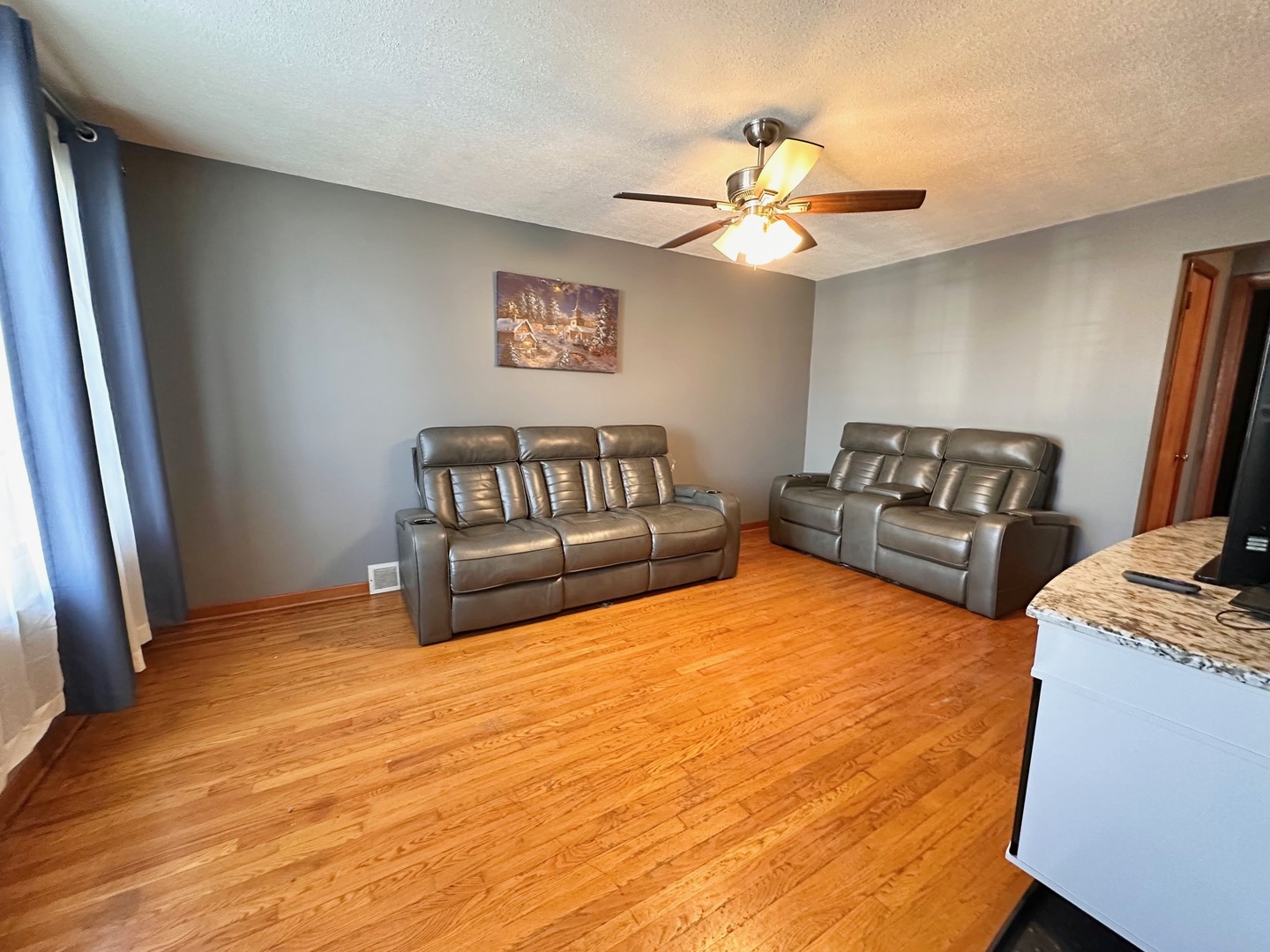 4131 W 81st Place Property Photo 6