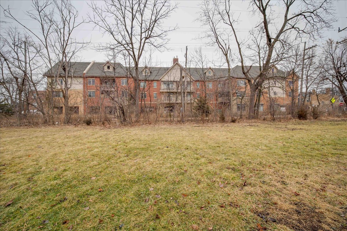 324 S Main Street Property Photo 5