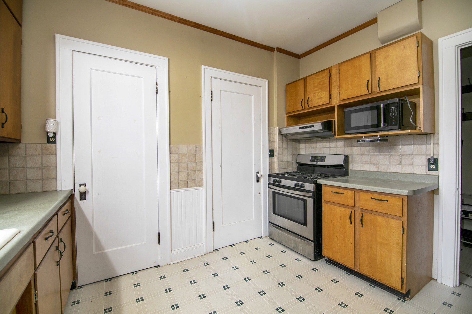 997 S Evergreen Avenue Property Photo 10