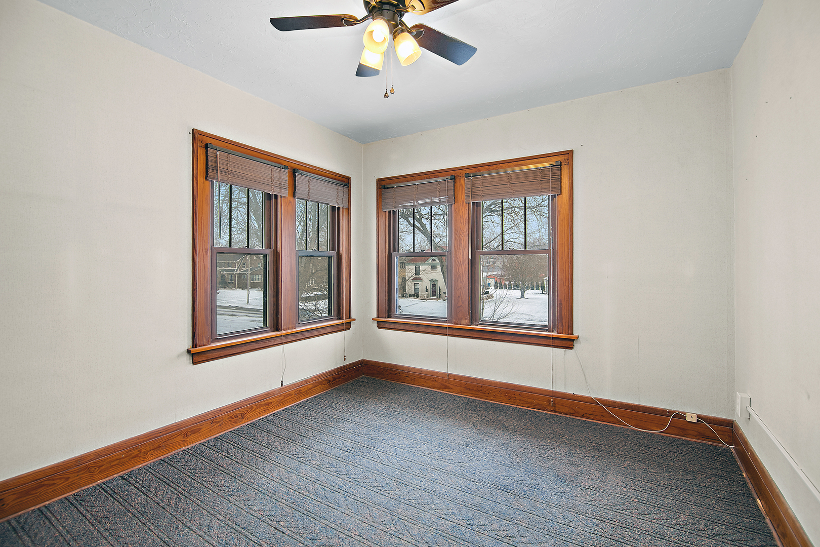 997 S Evergreen Avenue Property Photo 16