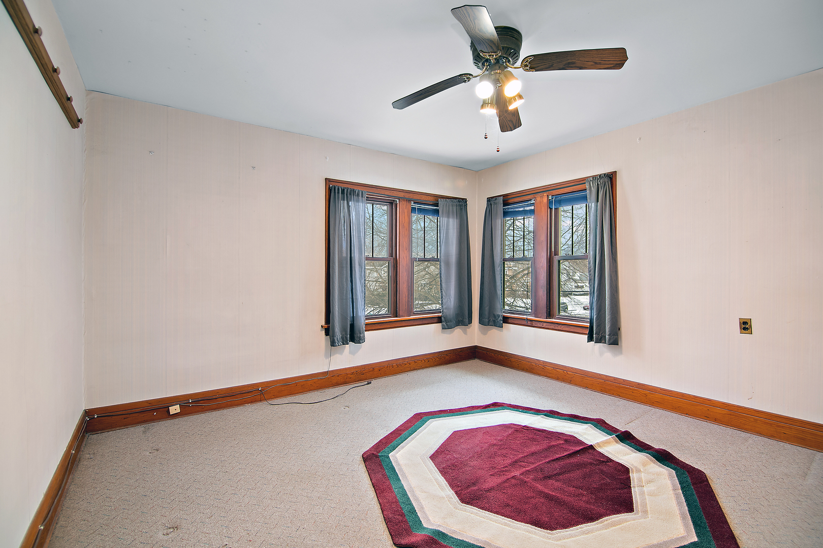 997 S Evergreen Avenue Property Photo 18