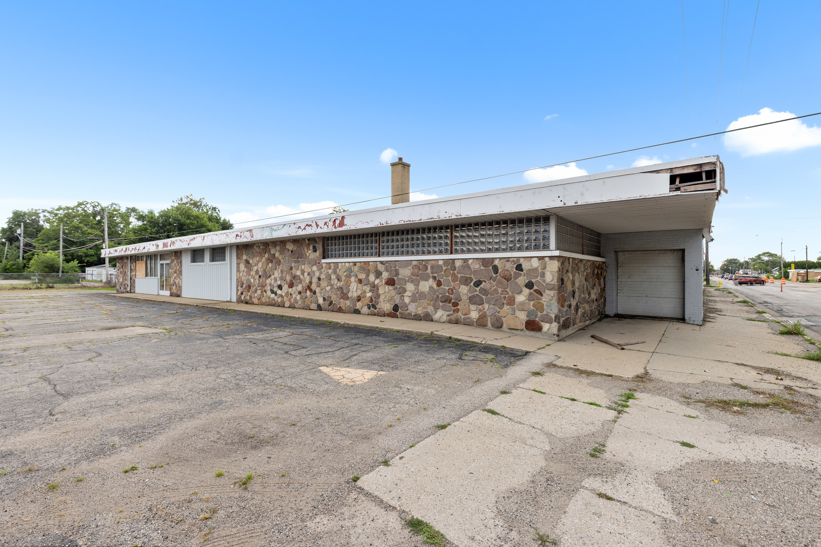 2111 11TH Street Property Photo 1