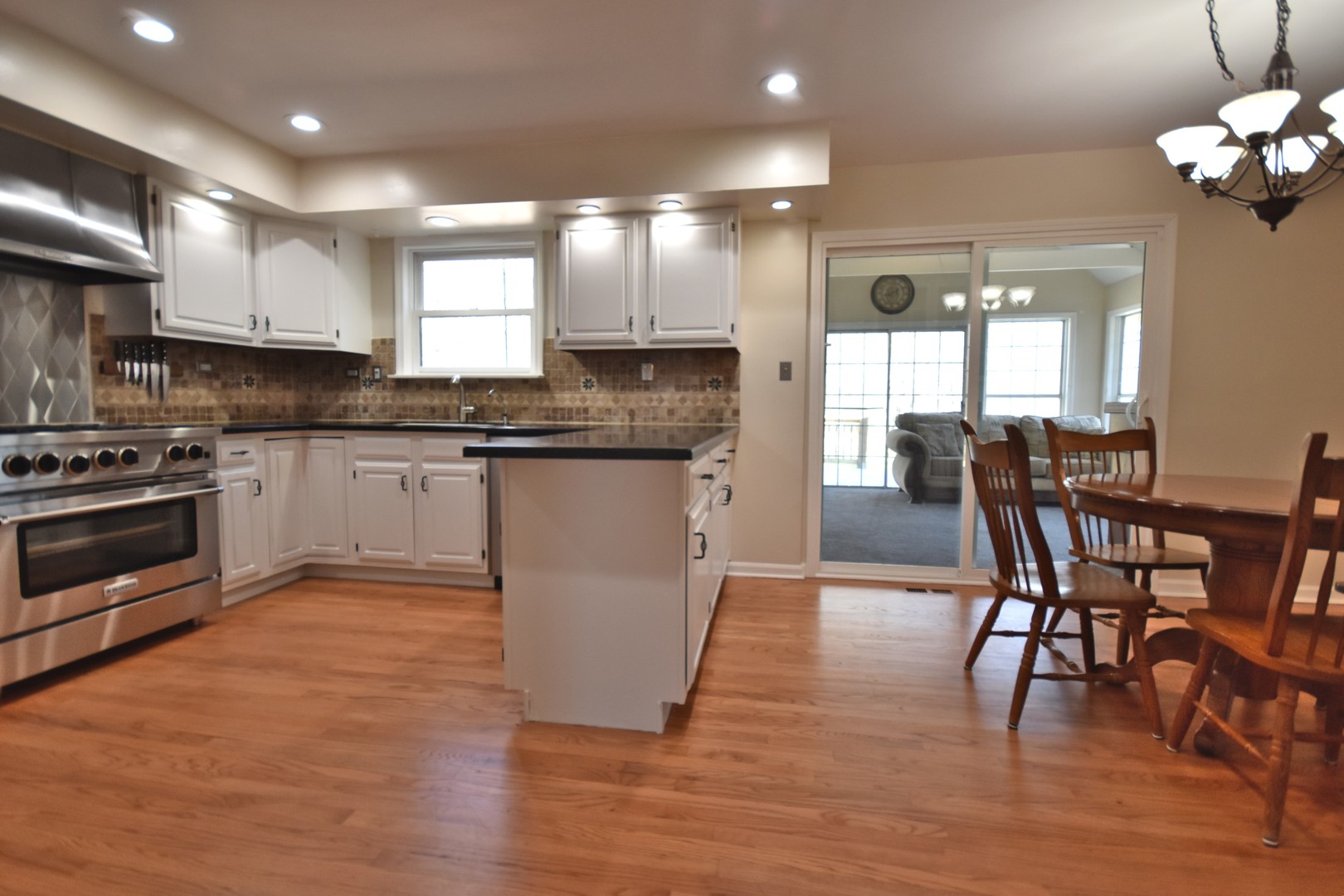 6n264 Weber Drive Property Photo 14