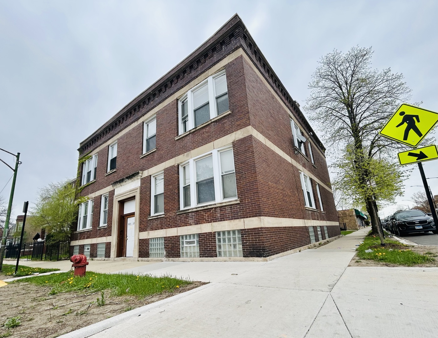 7459 S Champlain Avenue Property Photo 1