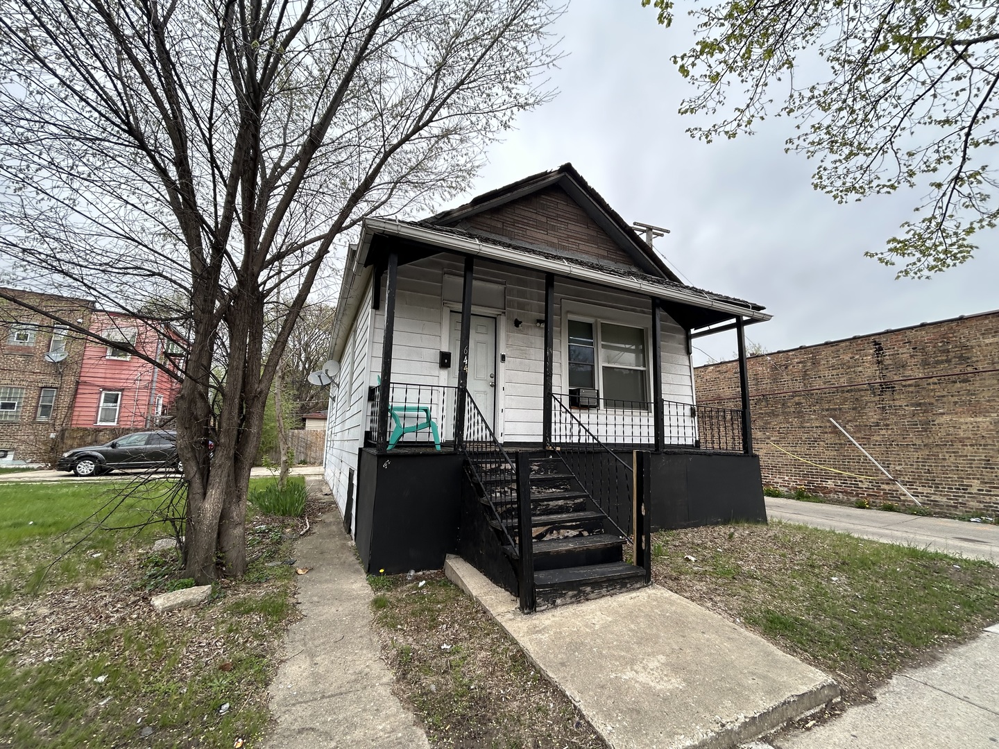 7459 S Champlain Avenue Property Photo 11