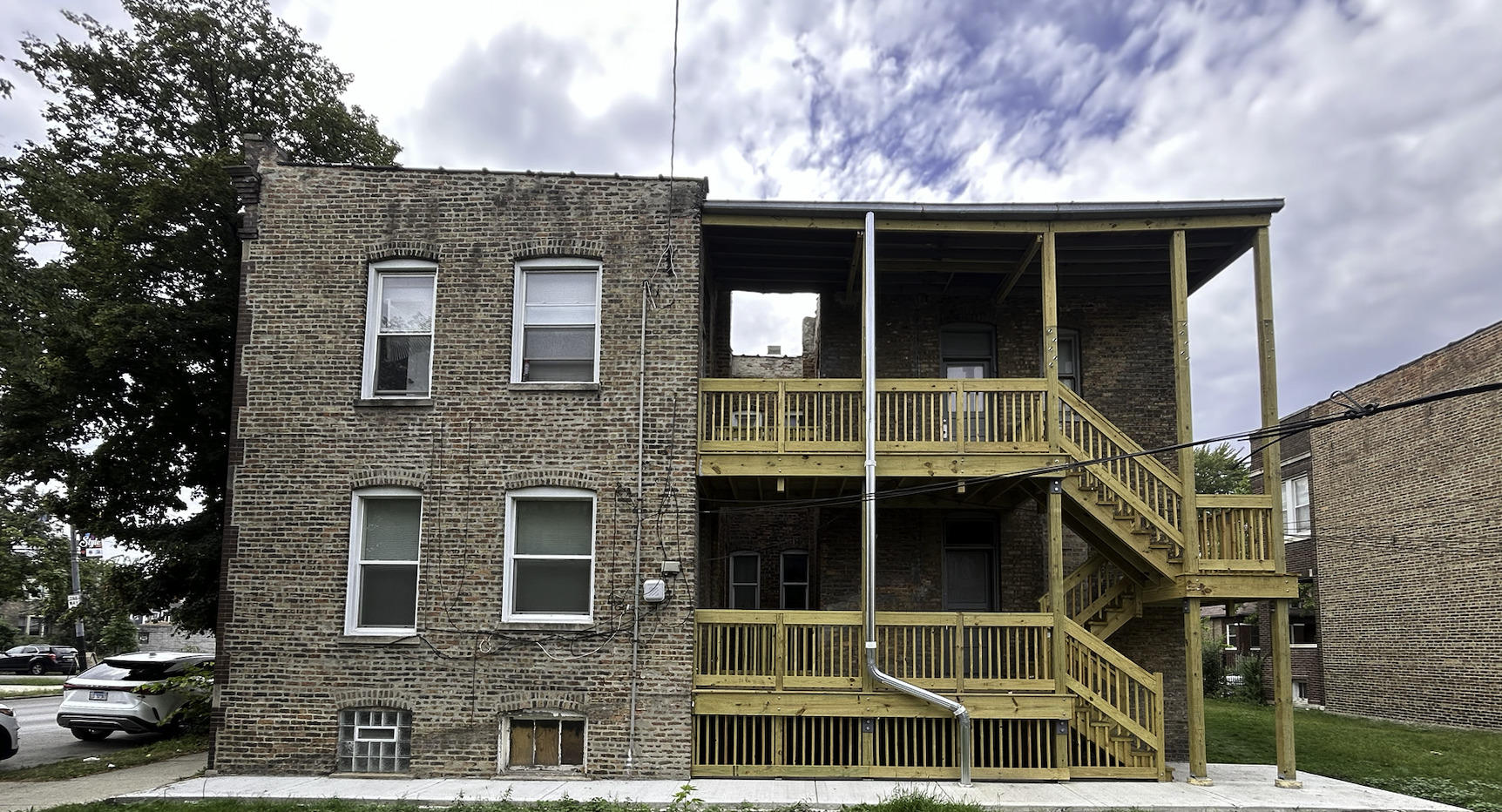 7459 S Champlain Avenue Property Photo 12