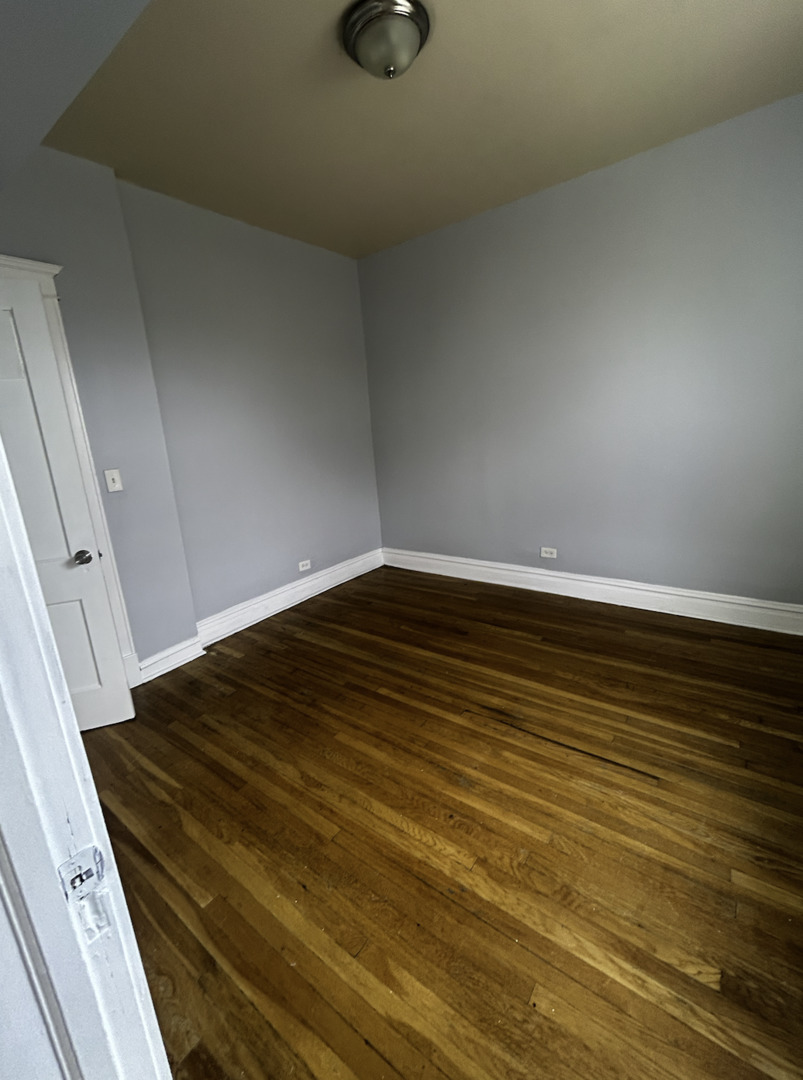 7459 S Champlain Avenue Property Photo 19