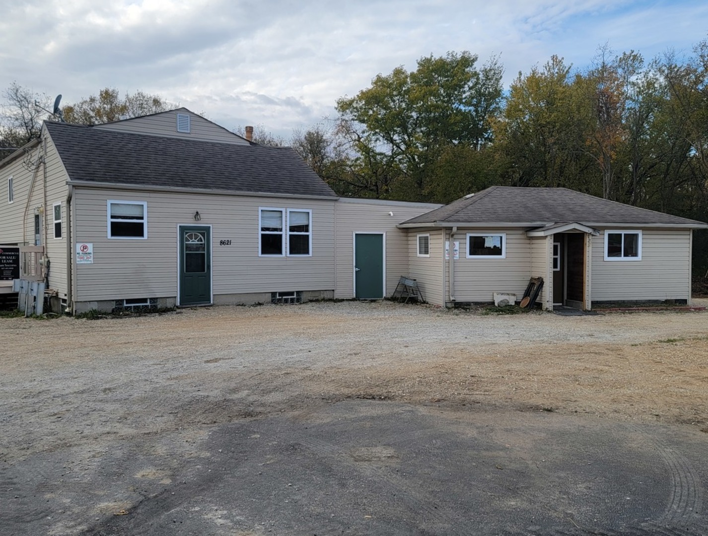 8621 Us Highway 12 Highway Property Photo 1