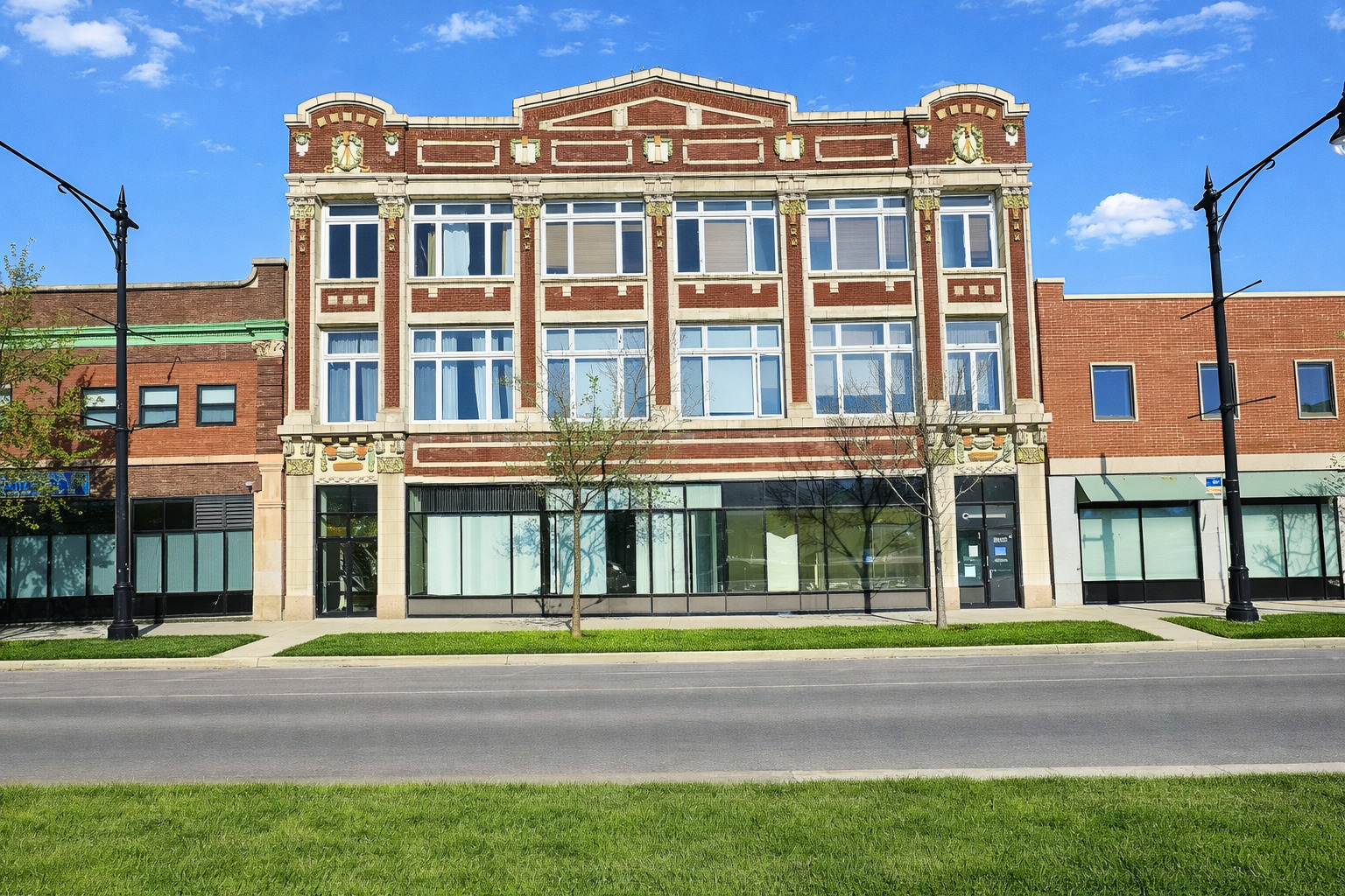 2542 W North Avenue Property Photo 1