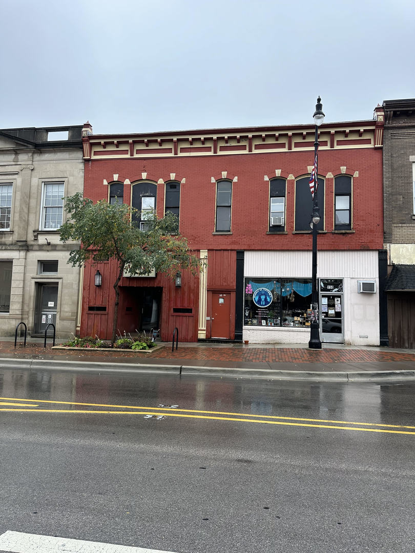 156 E Lincoln Highway Property Photo 1