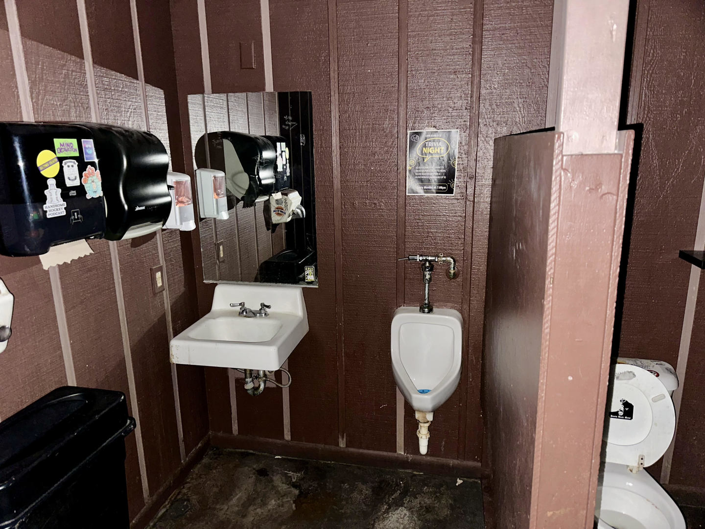 156 E Lincoln Highway Property Photo 8