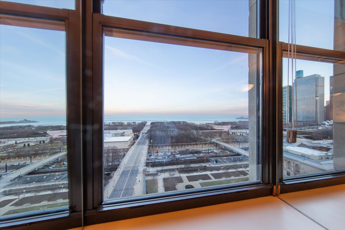 310 S Michigan Avenue 1500 Property Photo 17