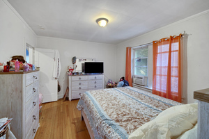 8142-8146 S Maryland Avenue Property Photo 7
