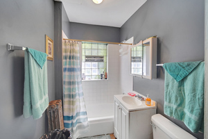 8142-8146 S Maryland Avenue Property Photo 8