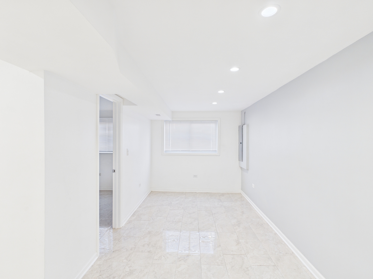7230 S Champlain Avenue Property Photo 10