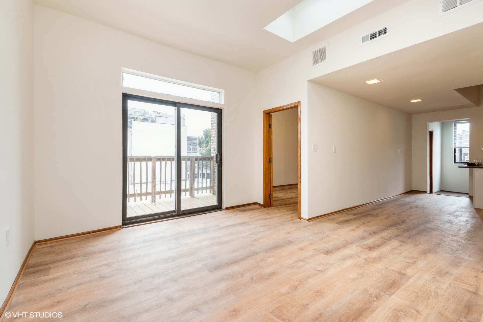3542 N Halsted Street Property Photo 11
