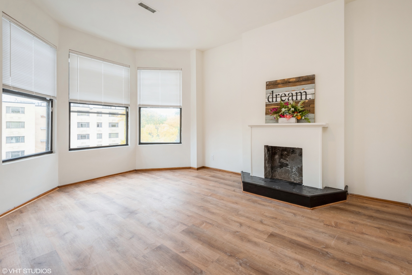 3542 N Halsted Street Property Photo 22