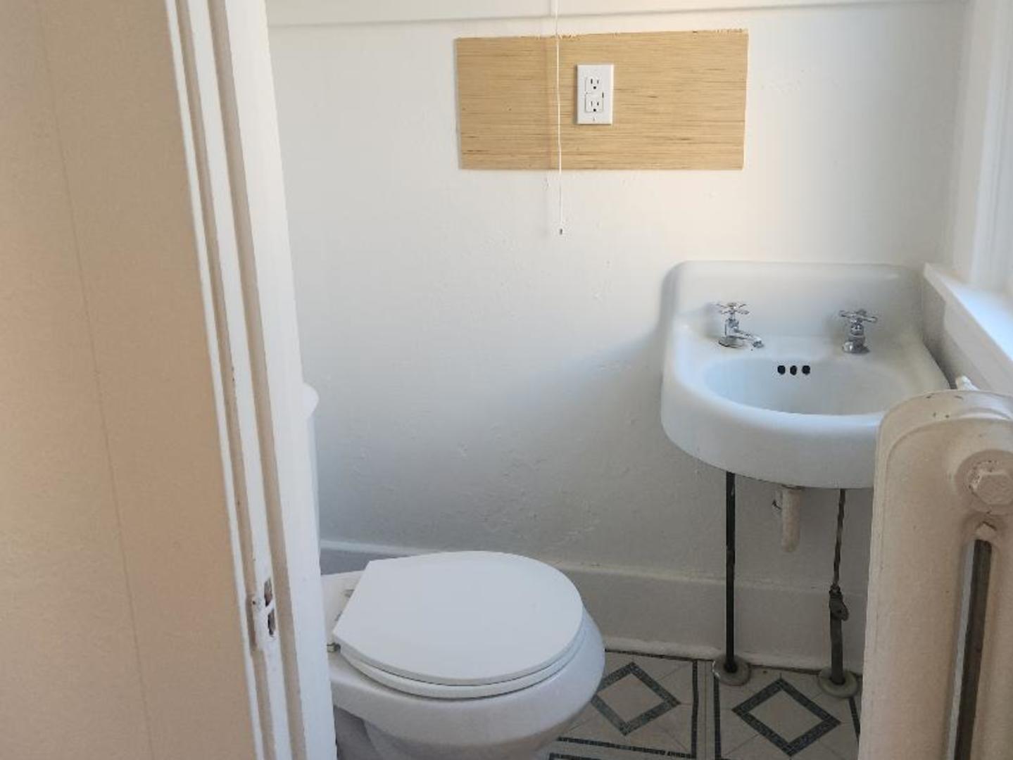 345 Augusta Avenue Property Photo 16