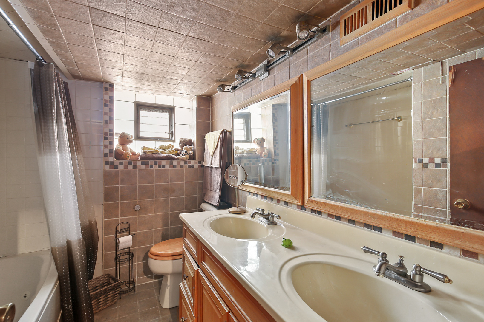 12544975 Property Photo 22