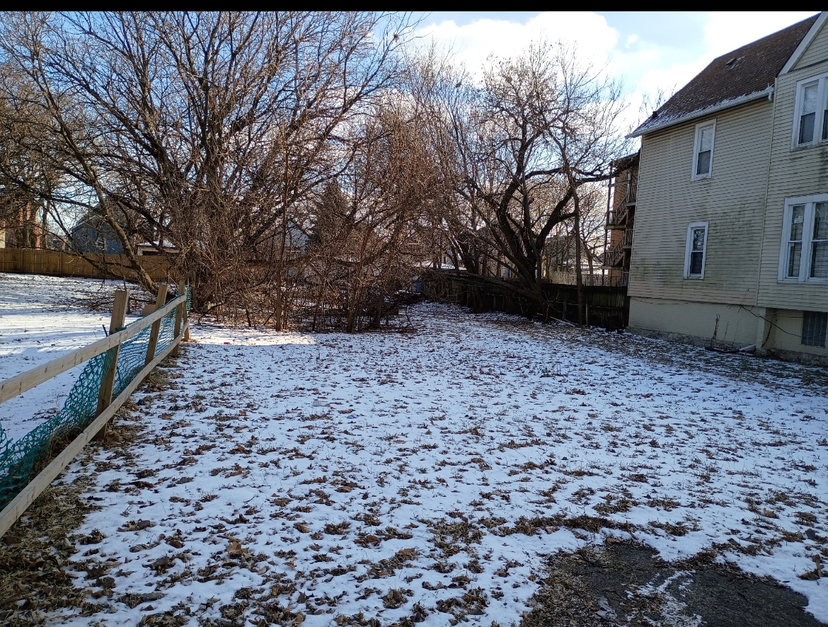 6719 S Perry Avenue Property Photo 3