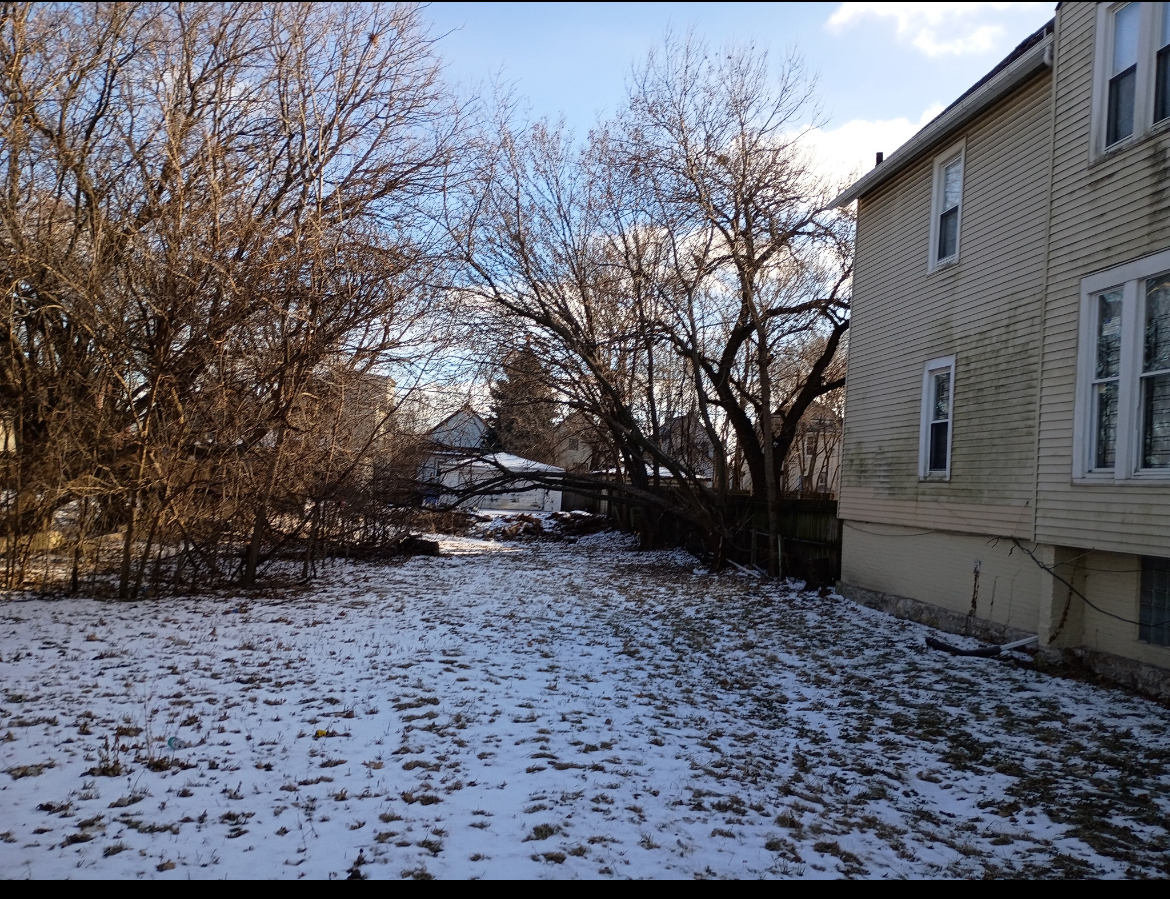 6719 S Perry Avenue Property Photo 4