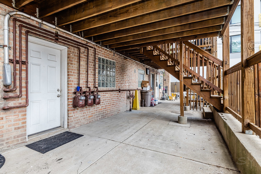 3451 W Montrose Avenue 1 Property Photo 3