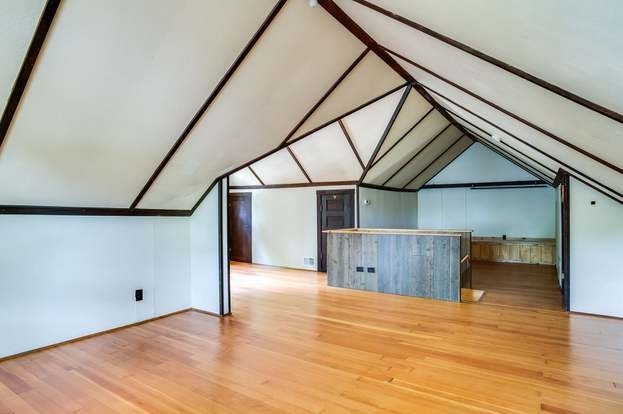 12001 Greenwood Avenue Property Photo 8