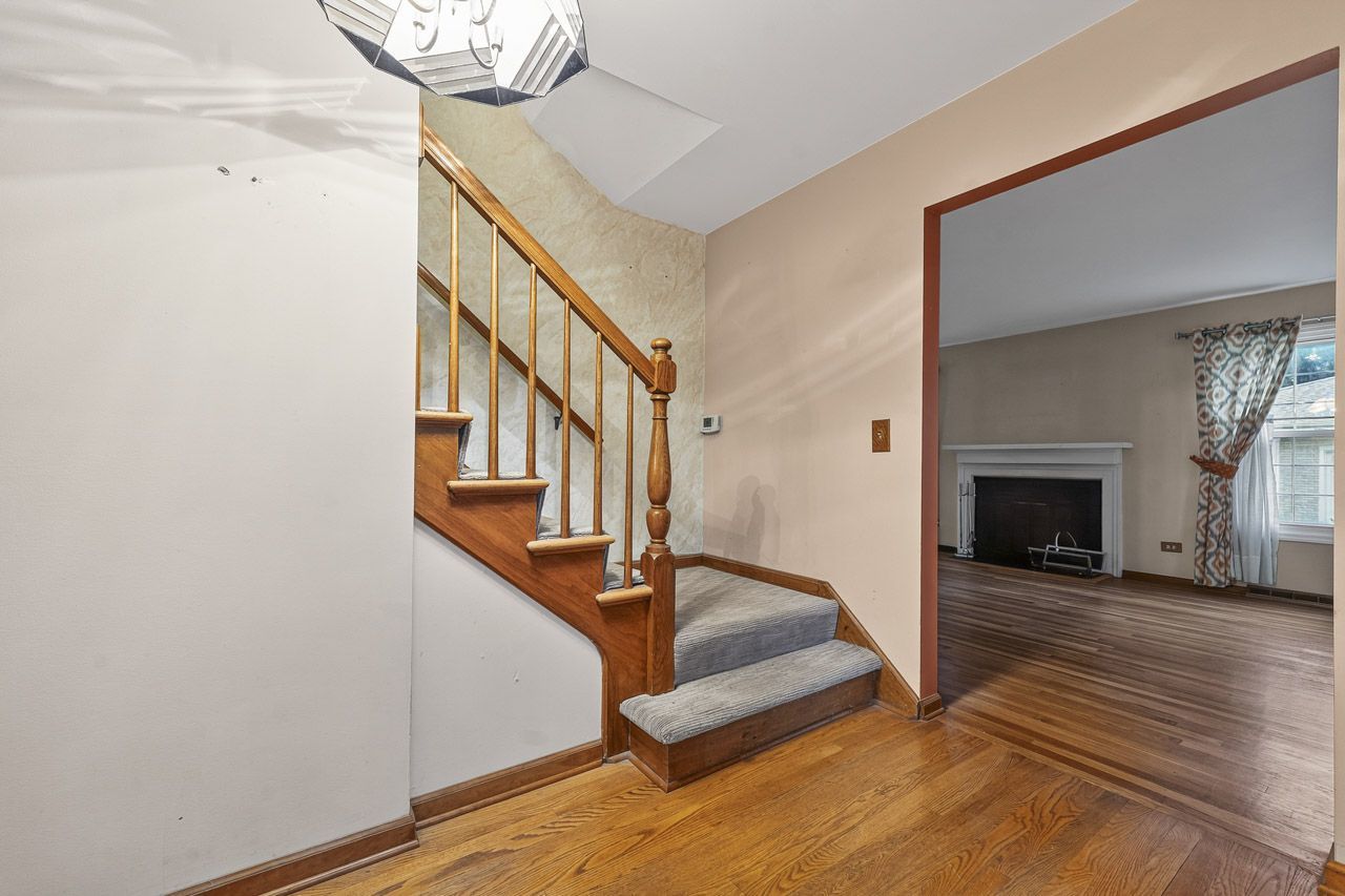 27w084 Fleming Drive Property Photo 3