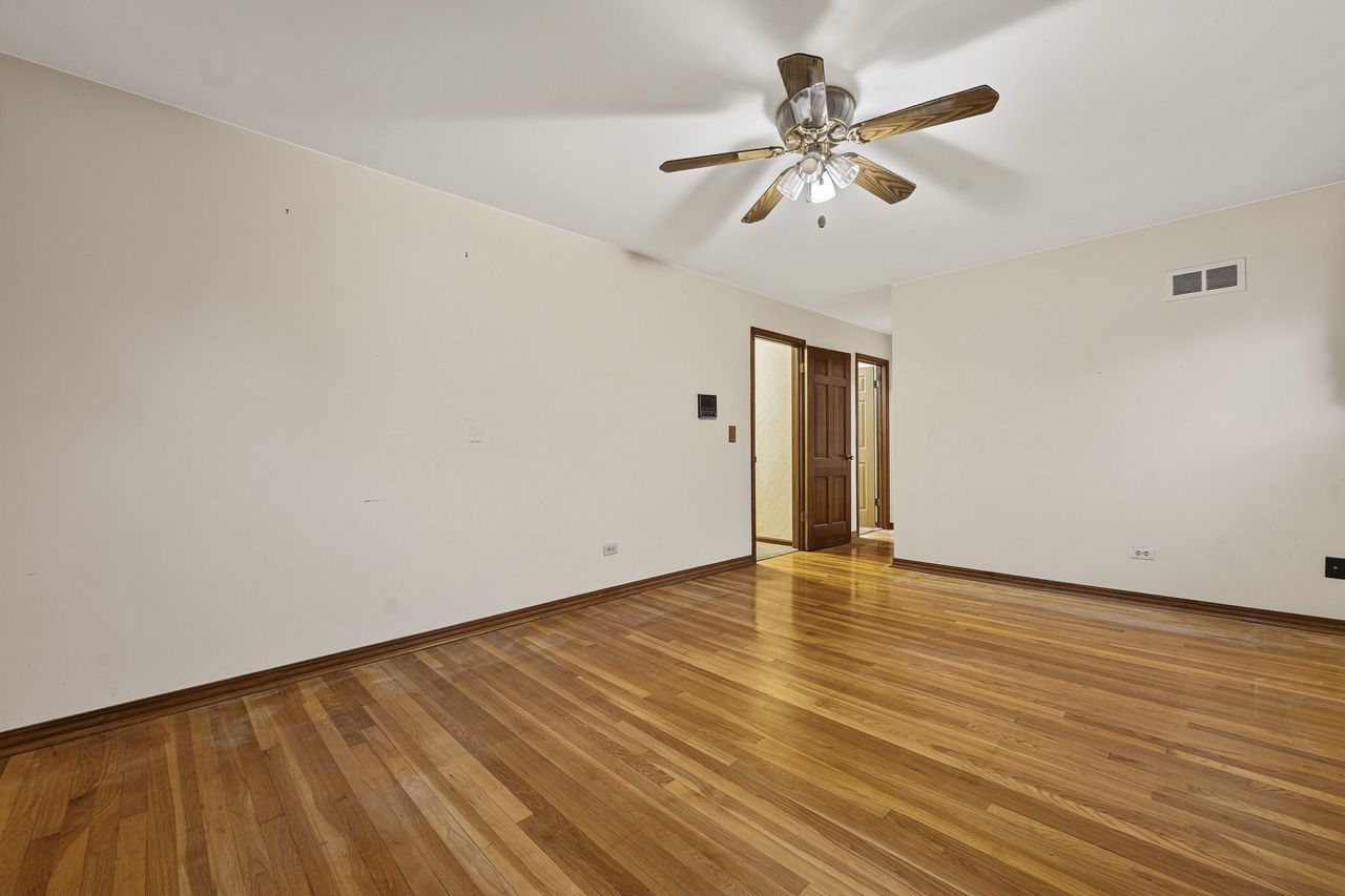27w084 Fleming Drive Property Photo 16