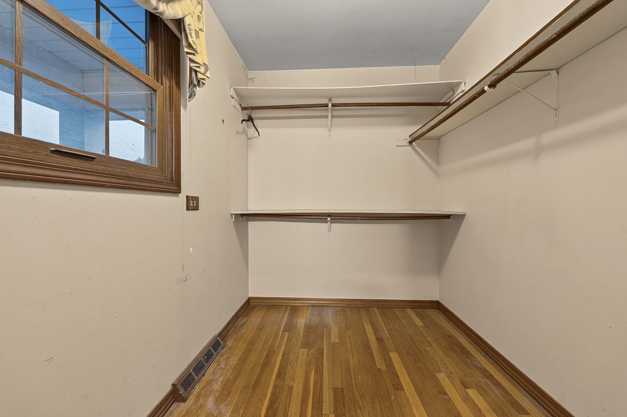 27w084 Fleming Drive Property Photo 17