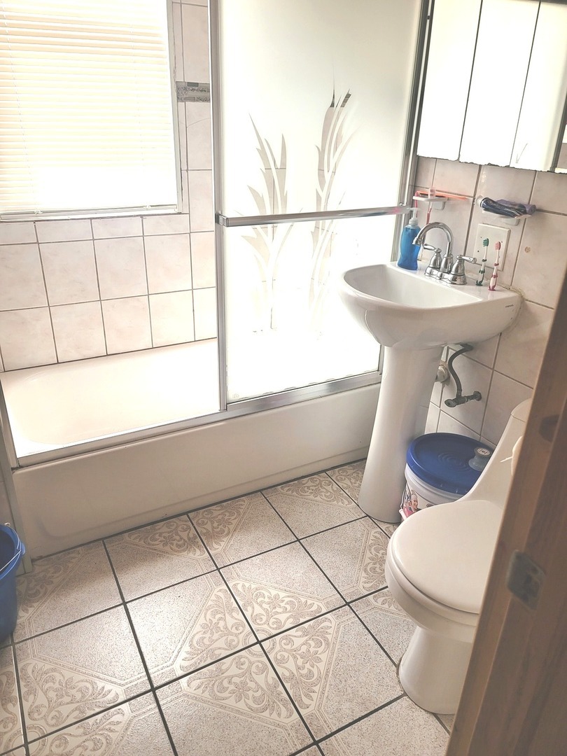 2240 N Monitor Avenue Property Photo 7