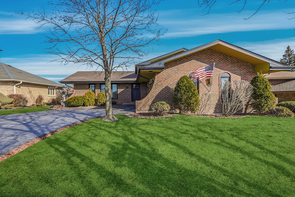 16027 91st Avenue Property Photo 1