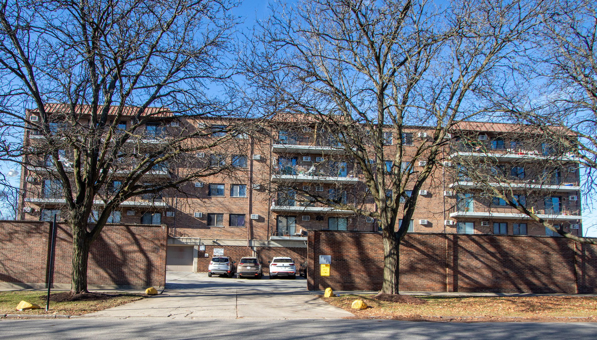 2320 N Nordica Avenue 411